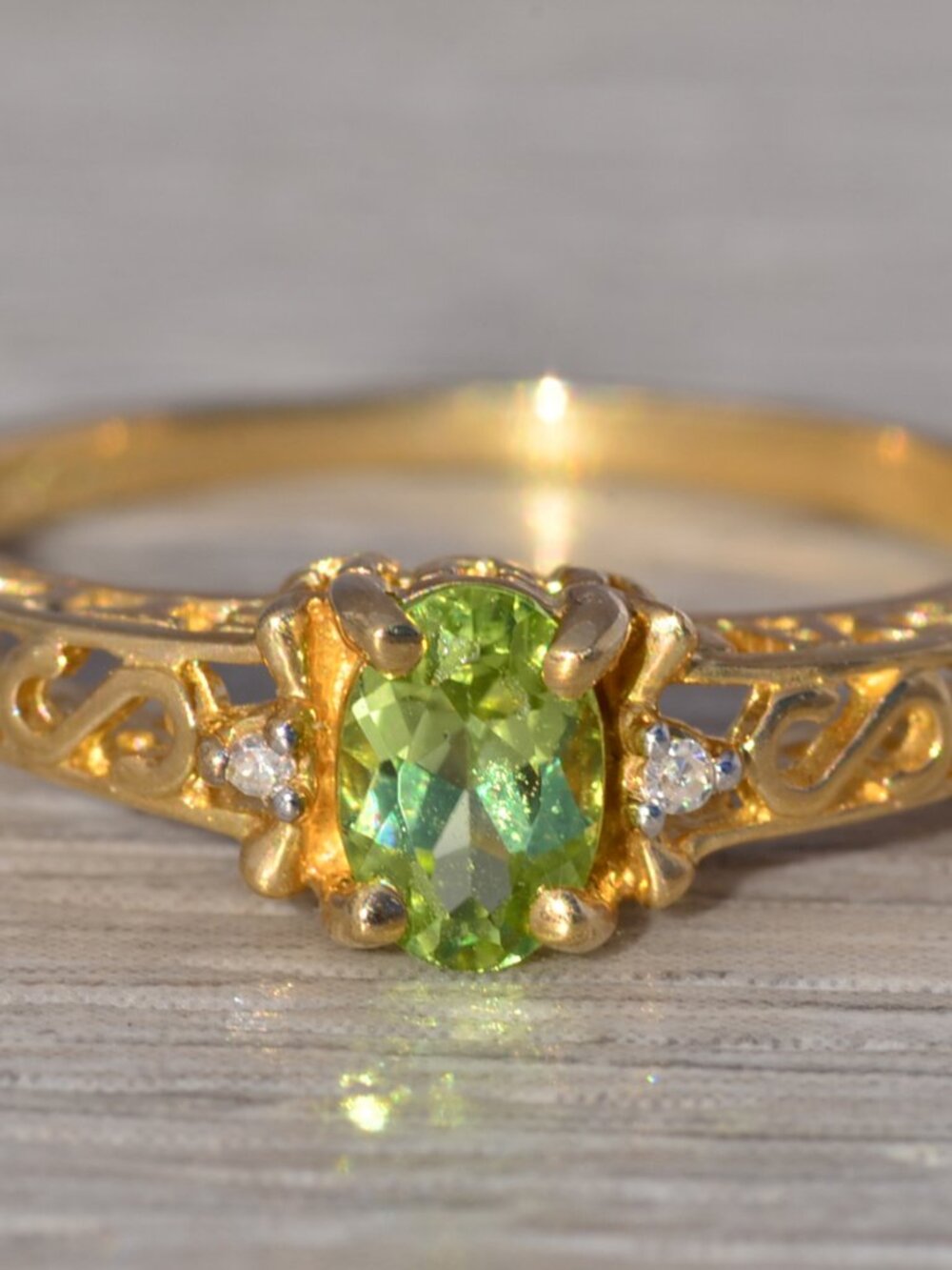Vintage Peridot & Diamond Ring in Yellow Gold